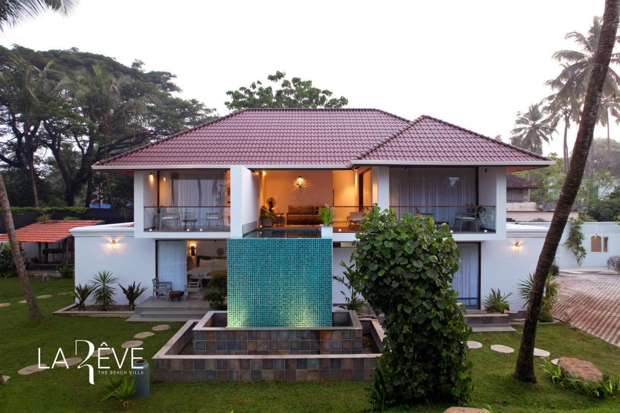 La Reve The Beach Villa Malappuram Bagian luar foto